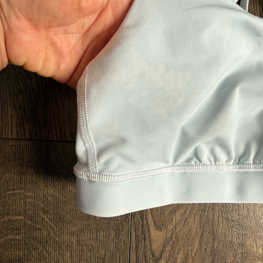 Lululemon Energy Bra - Picture 2 of 4